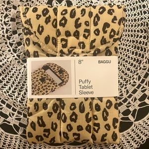 Baggu 8” Puffy Tablet Sleeve in Honey Leopard - NEW